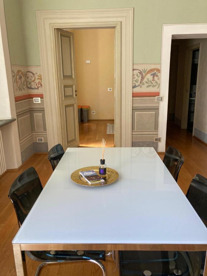 Puccini'S Home, Elegant Apartment In Piazza Puccini Lucca Exterior foto